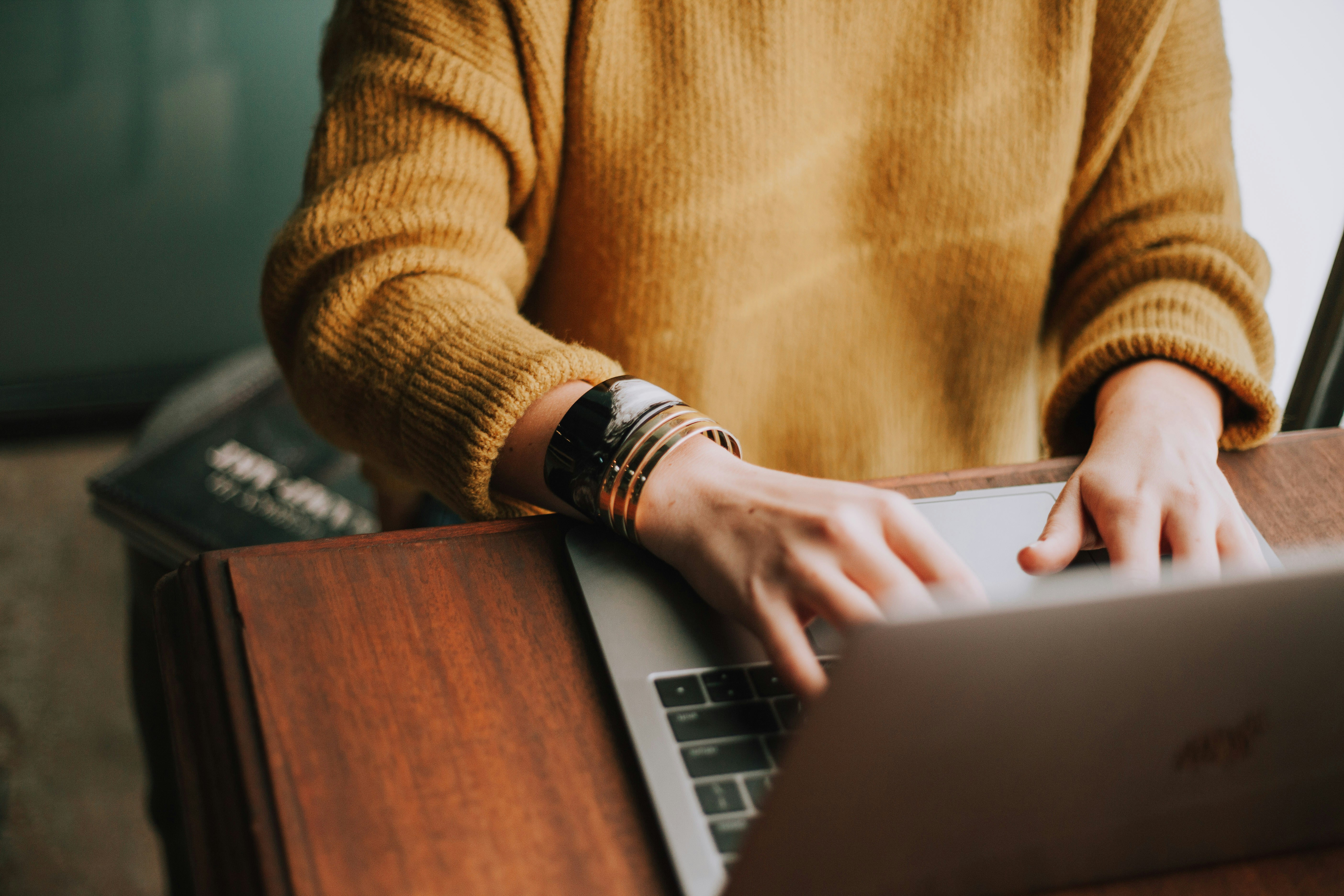 Social Media Body Image: Impact and Healthy Habits