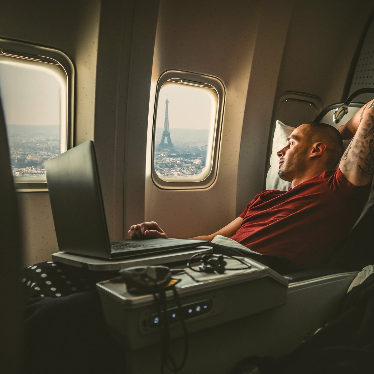 Jet Lag Hydration: How to Beat Fatigue and Save Sleep