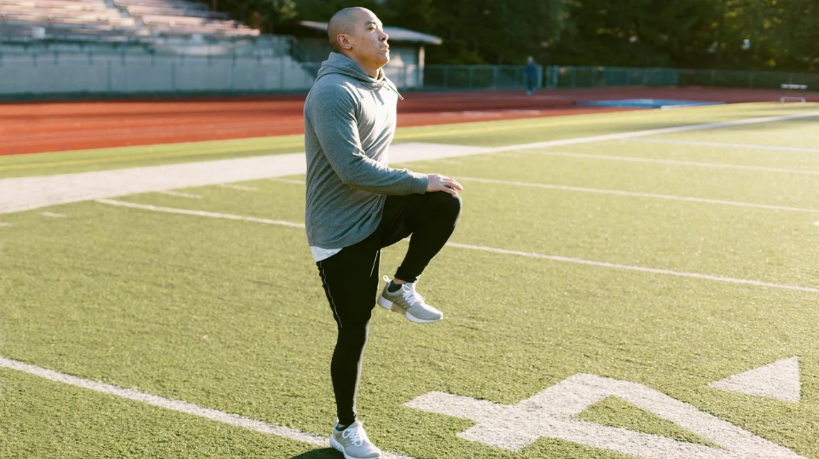 Weighted High Knees: Benefits for Cardio and Strength